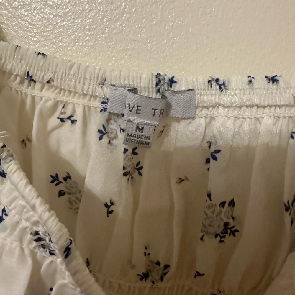 !!Womens Long Sleeve Top!! - Picture 2 of 3